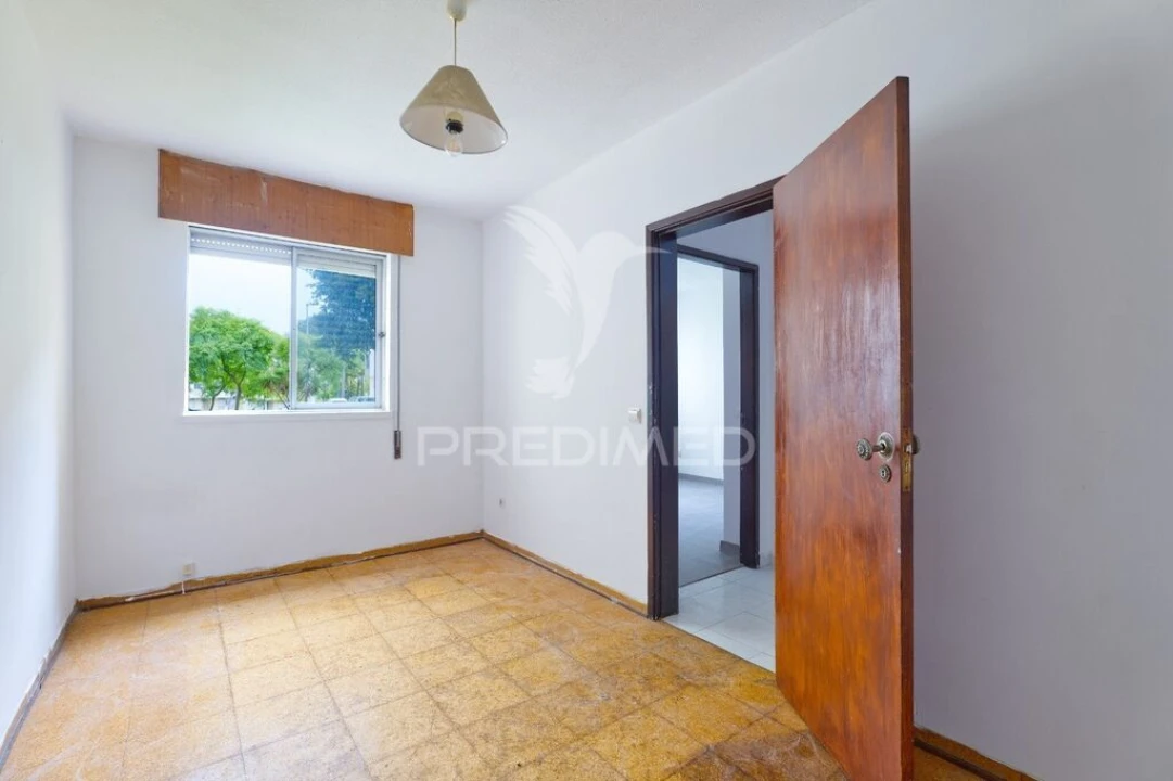 Apartamento T2 para Venda em Corroios Foto 10