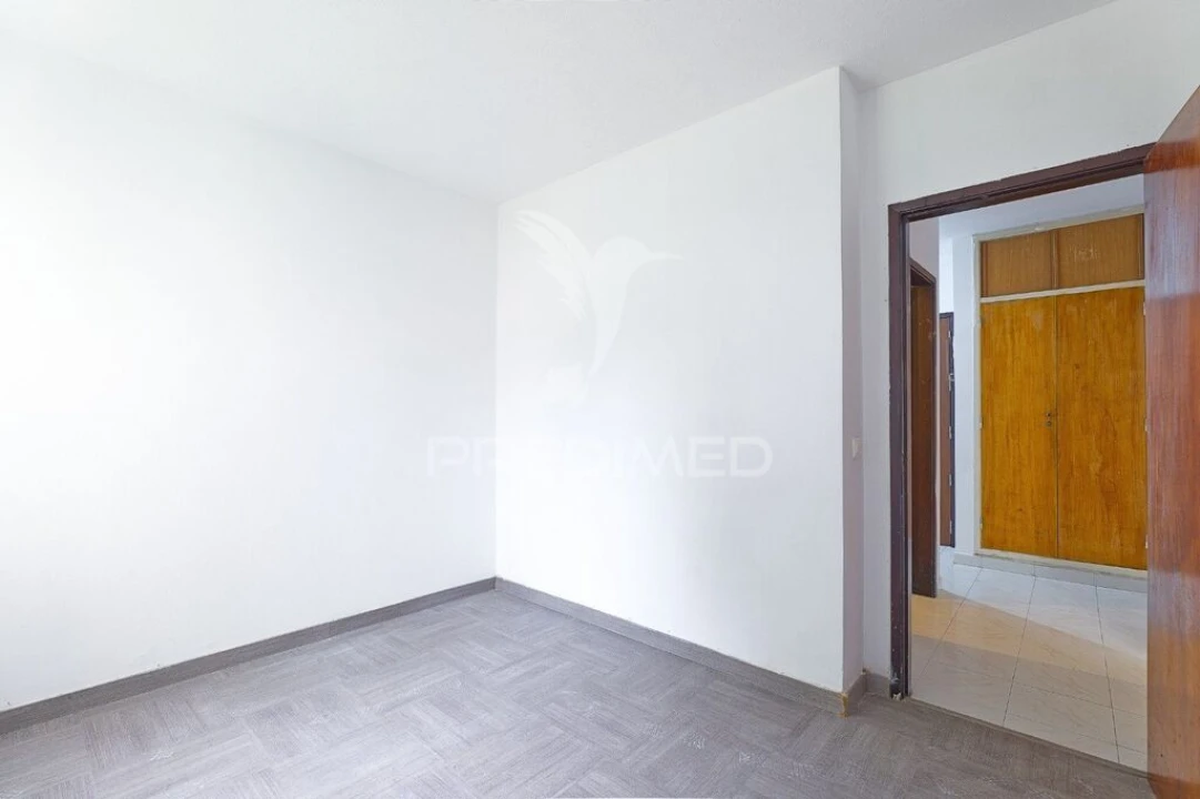 Apartamento T2 para Venda em Corroios Foto 8