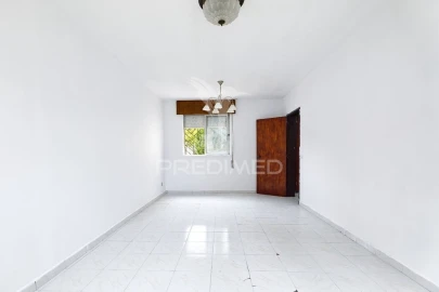 Apartamento T2 para Venda em Corroios