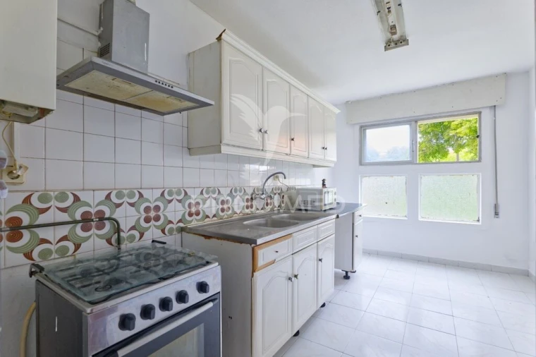 Apartamento T2 para Venda em Corroios Foto 16