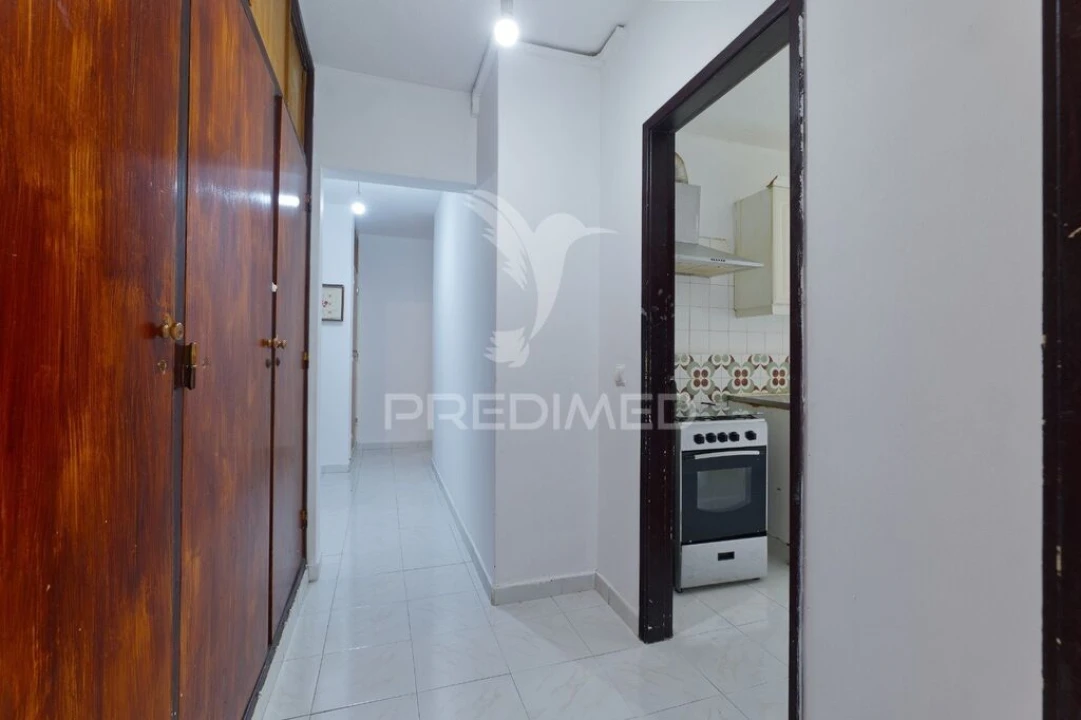 Apartamento T2 para Venda em Corroios Foto 6