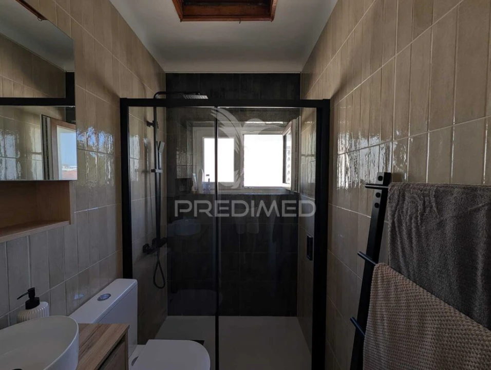 Apartamento T2 para Venda em Mafamude e Vilar do Paraíso Foto 12
