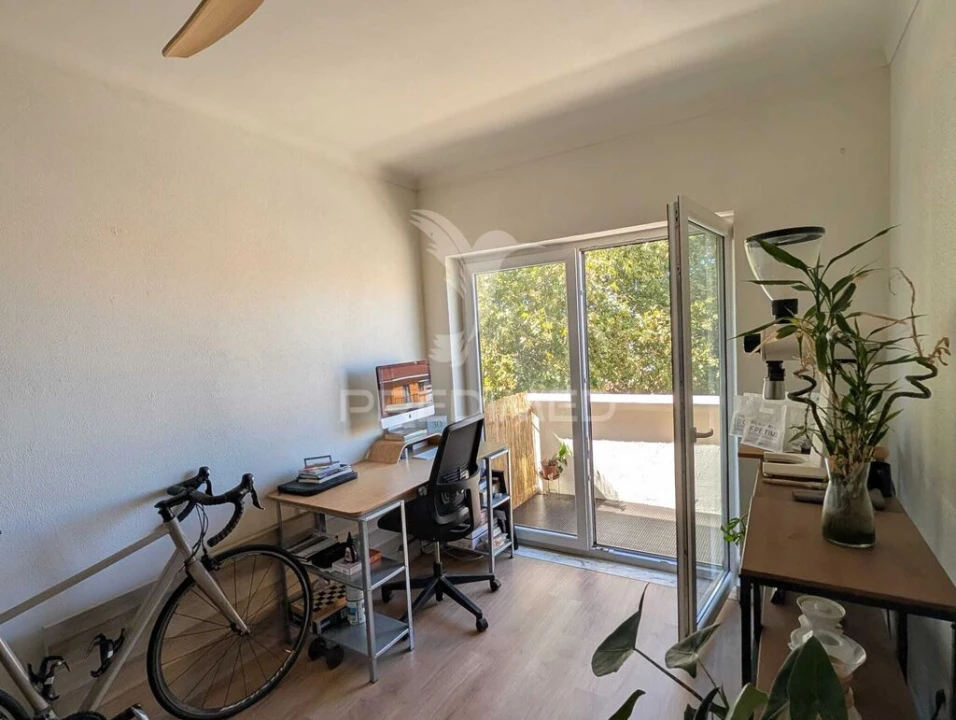 Apartamento T2 para Venda em Mafamude e Vilar do Paraíso Foto 1