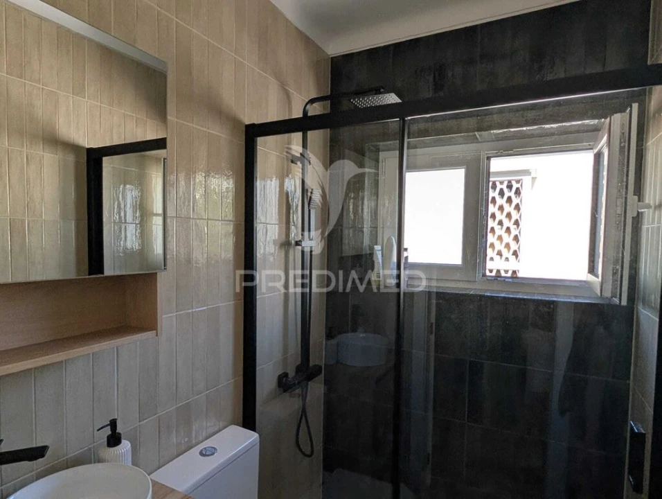 Apartamento T2 para Venda em Mafamude e Vilar do Paraíso Foto 11