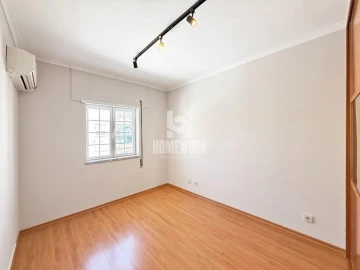 Moradia T3 para Venda em Azeitão (São Lourenço e São Simão)