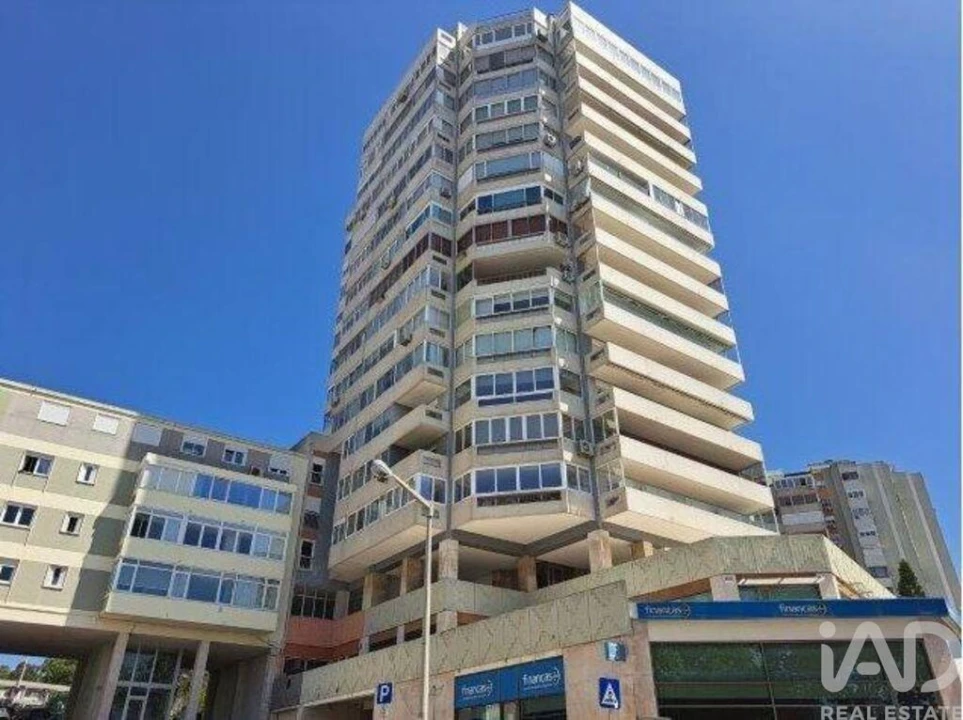 Apartamento T5 para Venda em Belém Foto 5
