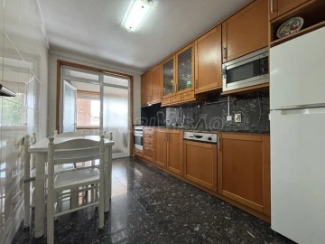Apartamento T2 para Venda em Ermesinde