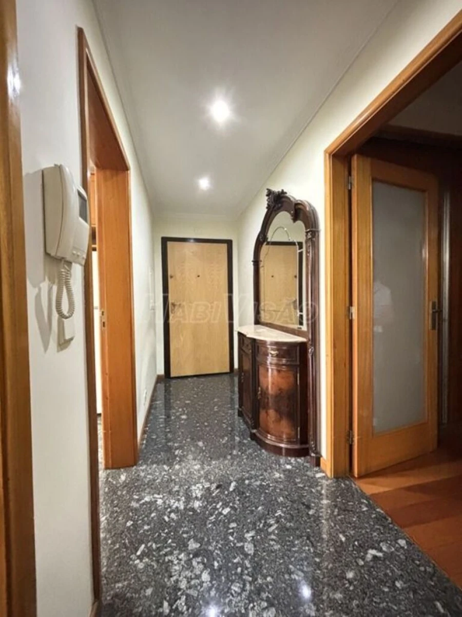 Apartamento T2 para Venda em Ermesinde Foto 2