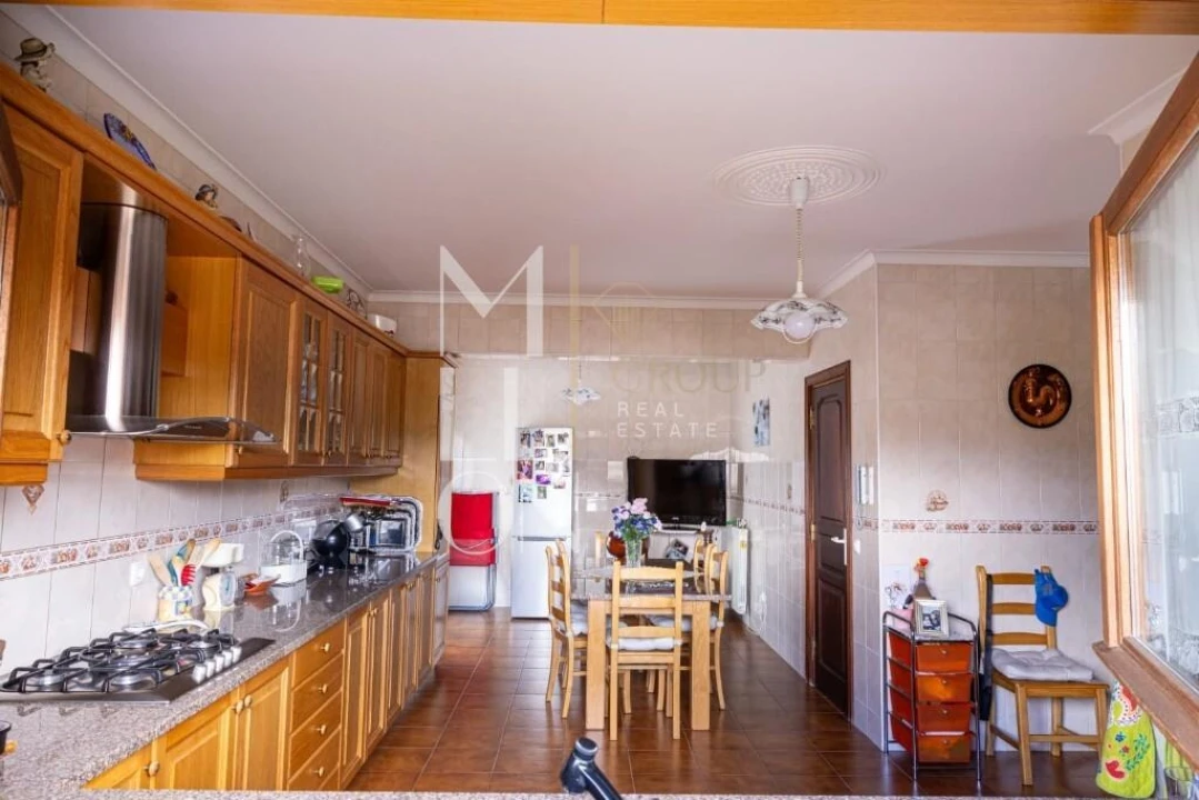 Moradia T4 para Venda em Amarante (São Gonçalo), Madalena, Cepelos e Gatão Foto 11