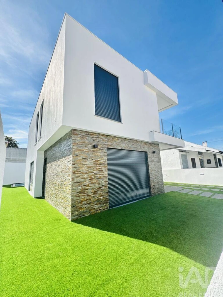 Moradia para Venda em Amora Foto 2