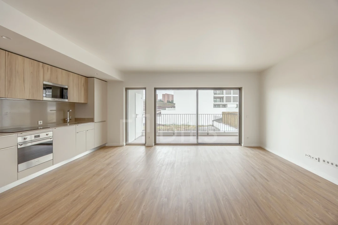 Apartamento T3 para Venda em Santo António dos Cavaleiros e Frielas Foto 3