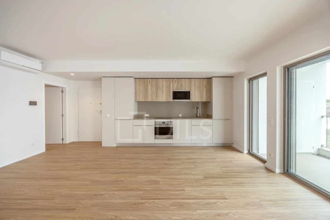 Apartamento T3 para Venda em Santo António dos Cavaleiros e Frielas Foto 4