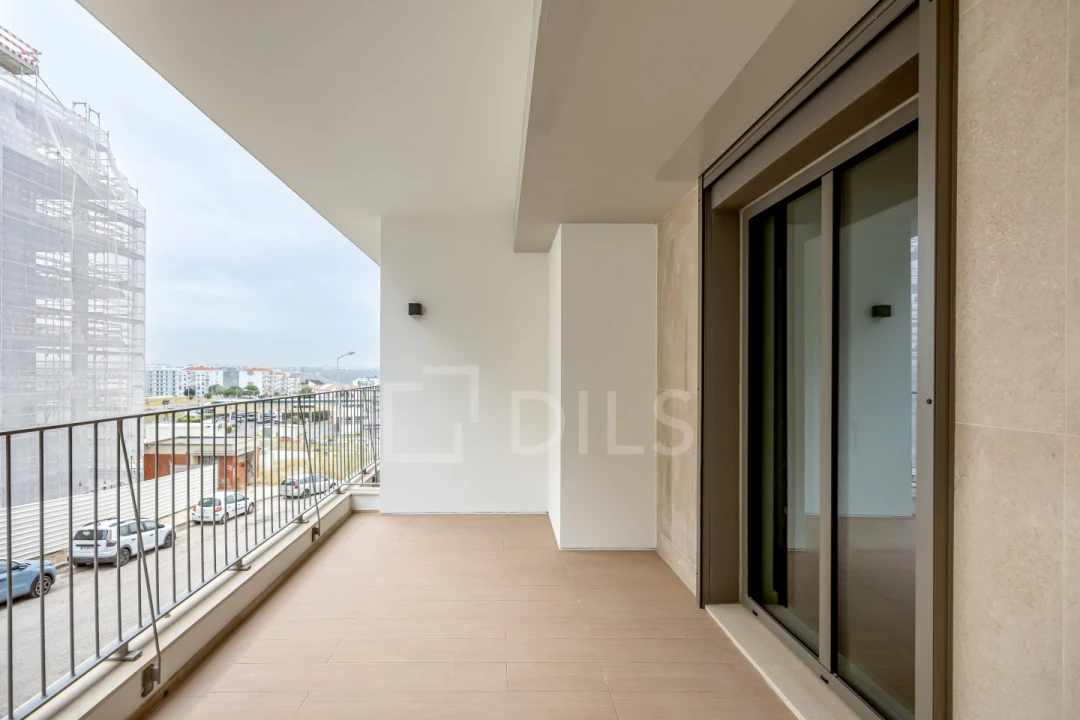 Apartamento T3 para Venda em Santo António dos Cavaleiros e Frielas Foto 22