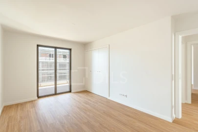 Apartamento T3 para Venda em Santo António dos Cavaleiros e Frielas