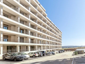 Apartamento T3 para Venda em Santo António dos Cavaleiros e Frielas