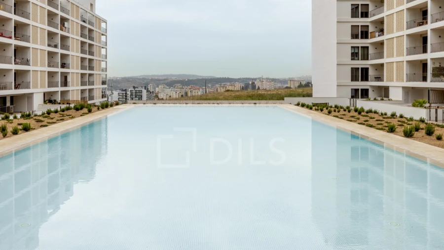 Apartamento T3 para Venda em Santo António dos Cavaleiros e Frielas