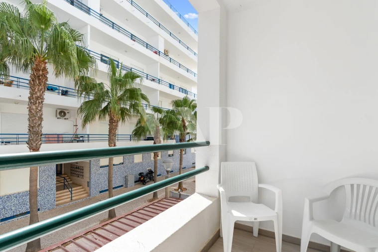 Apartamento T2 para Venda em Quarteira Foto 6