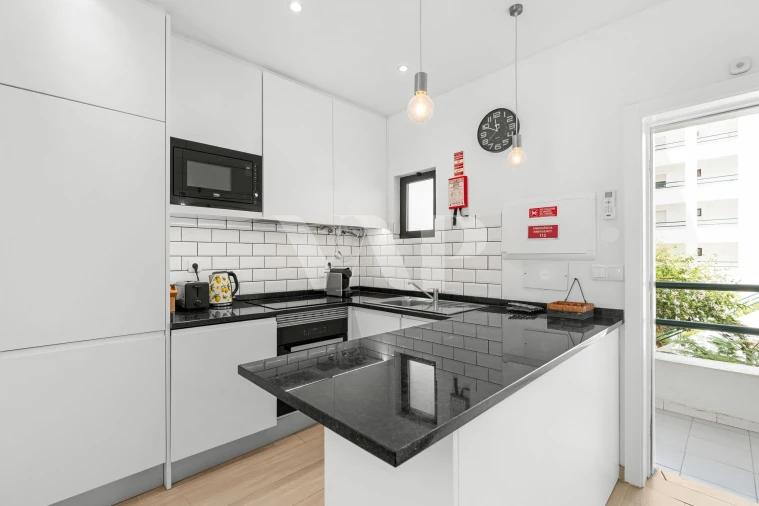Apartamento T2 para Venda em Quarteira Foto 4