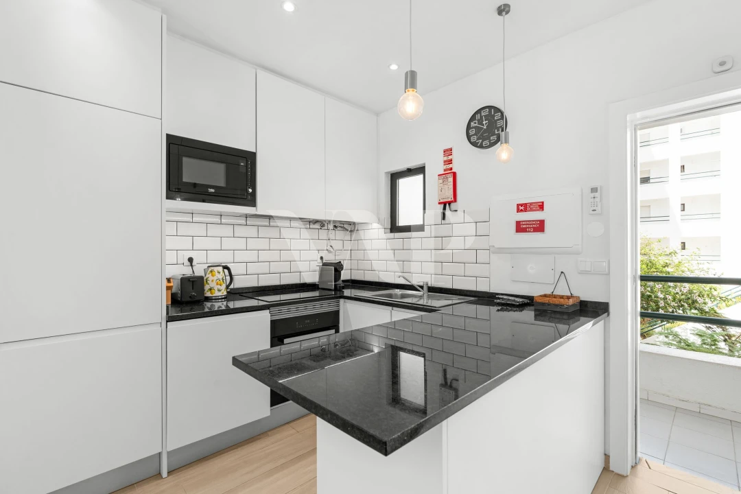Apartamento T2 para Venda em Quarteira Foto 4