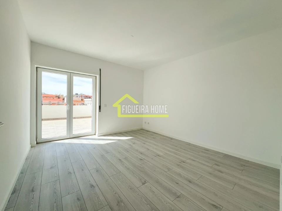 Apartamento T2 para Venda em Buarcos Foto 17