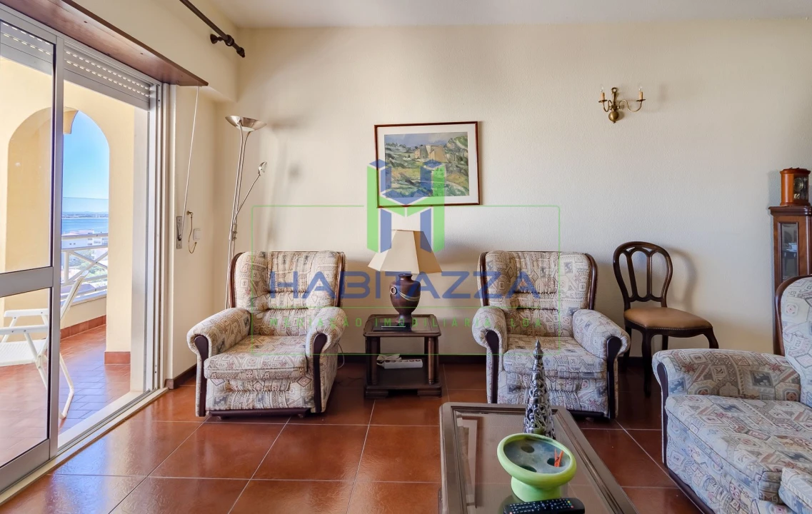 Apartamento T2 para Arrendamento em Lagos (São Sebastião e Santa Maria) Foto 4