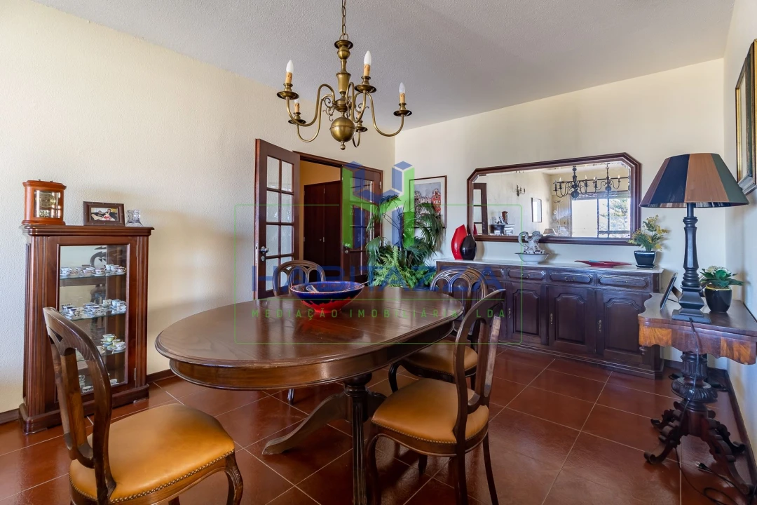 Apartamento T2 para Arrendamento em Lagos (São Sebastião e Santa Maria) Foto 8
