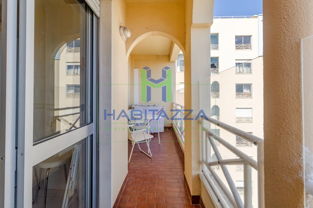 Apartamento T2 para Arrendamento em Lagos (São Sebastião e Santa Maria) Foto 13