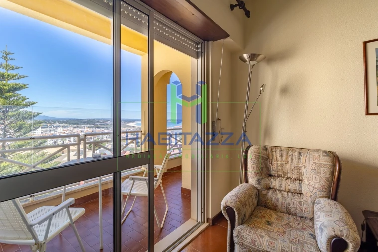 Apartamento T2 para Arrendamento em Lagos (São Sebastião e Santa Maria) Foto 3