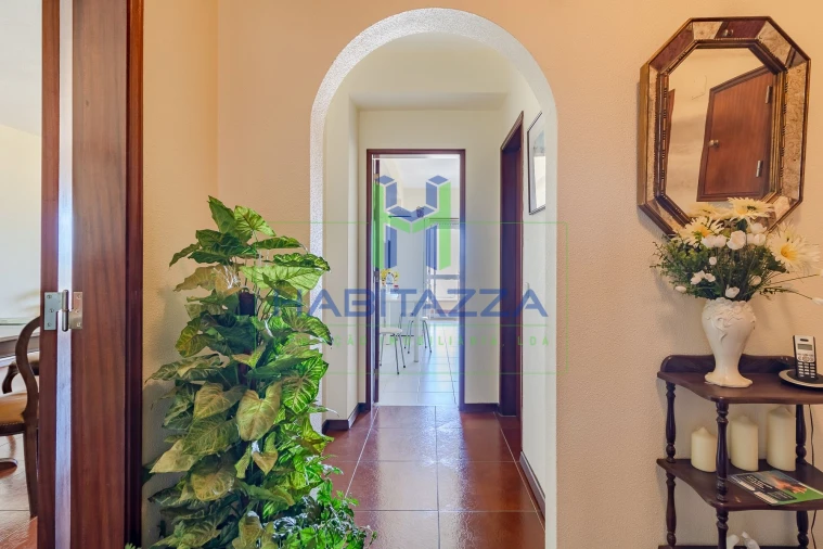 Apartamento T2 para Arrendamento em Lagos (São Sebastião e Santa Maria) Foto 9