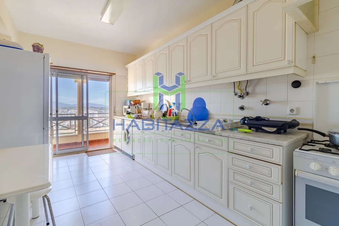 Apartamento T2 para Arrendamento em Lagos (São Sebastião e Santa Maria) Foto 12
