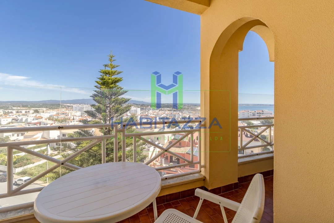 Apartamento T2 para Arrendamento em Lagos (São Sebastião e Santa Maria) Foto 1