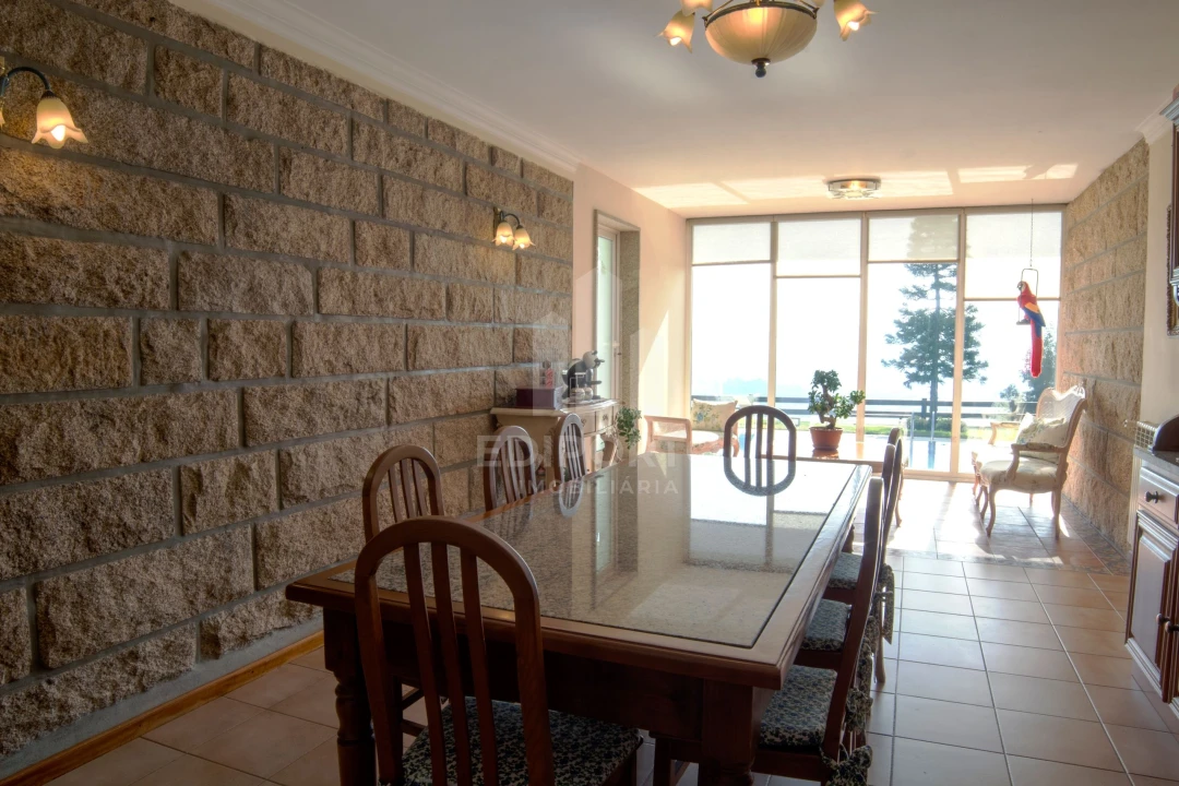 Moradia T6 para Venda em Figueiras e Covas Foto 23
