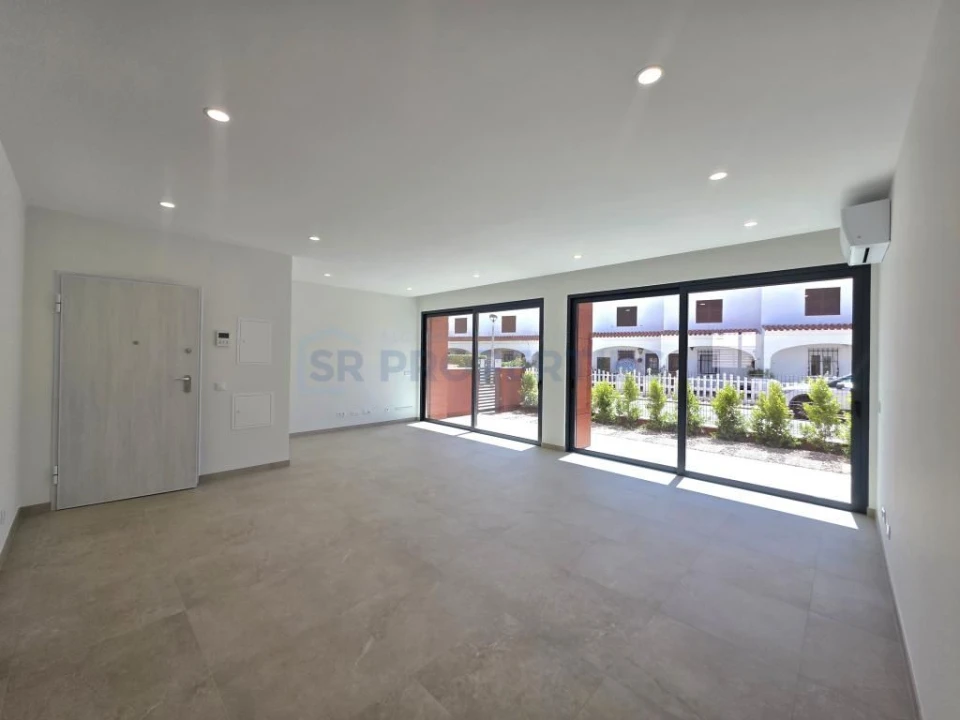 Apartamento T2 para Venda em Quarteira Foto 9