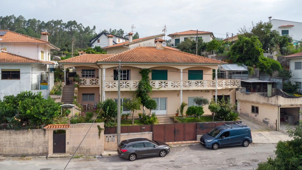 Moradia T3 para Venda em Arnoso (Santa Maria e Santa Eulália) e Sezures Foto 1