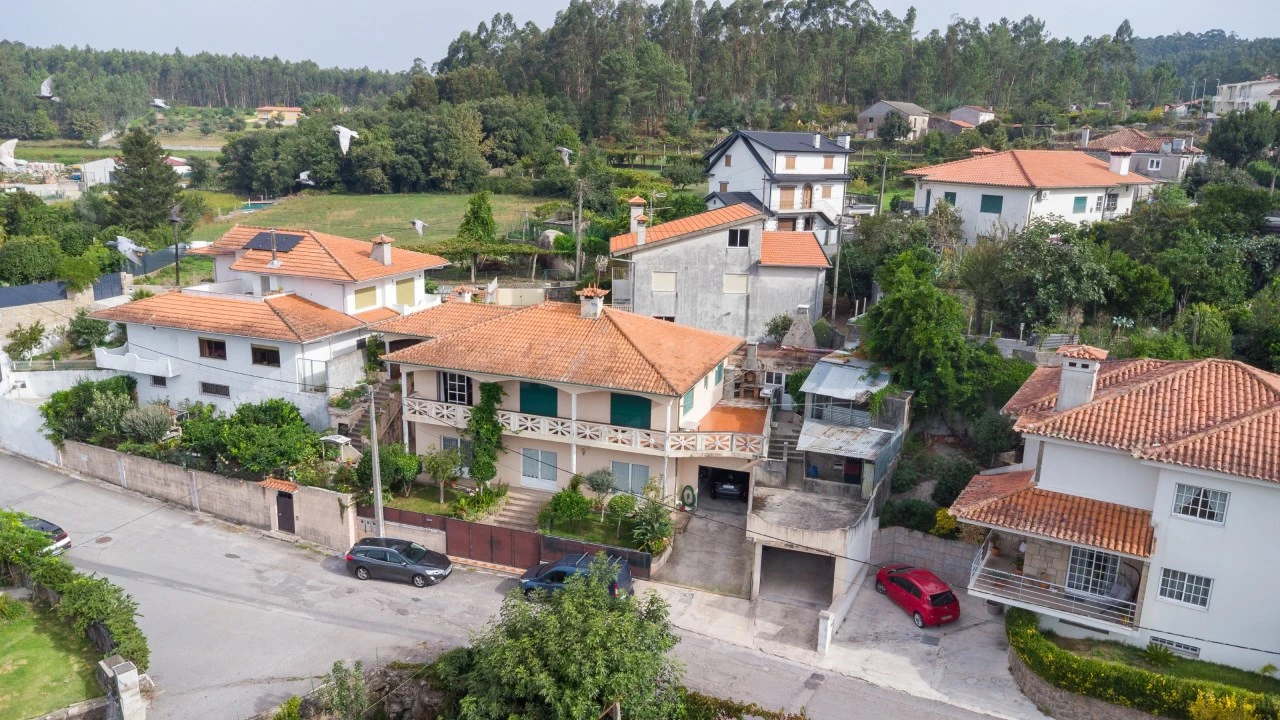 Moradia T3 para Venda em Arnoso (Santa Maria e Santa Eulália) e Sezures Foto 2