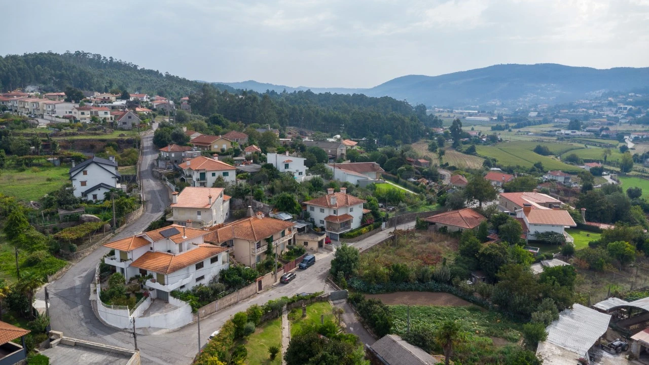 Moradia T3 para Venda em Arnoso (Santa Maria e Santa Eulália) e Sezures Foto 24