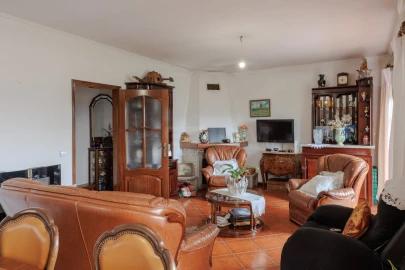 Moradia T3 para Venda em Arnoso (Santa Maria e Santa Eulália) e Sezures
