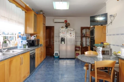 Moradia T3 para Venda em Arnoso (Santa Maria e Santa Eulália) e Sezures