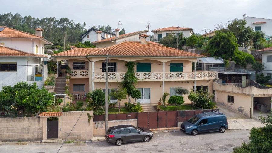 Moradia T3 para Venda em Arnoso (Santa Maria e Santa Eulália) e Sezures