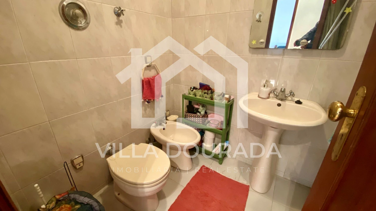 Apartamento T2 para Venda em Cidade da Maia Foto 16
