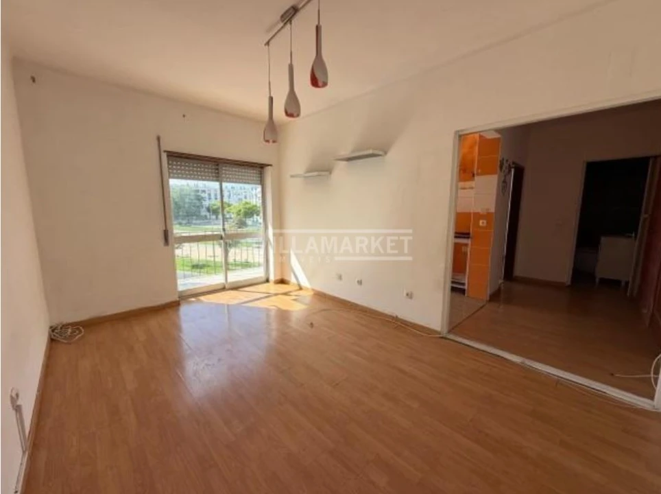 Apartamento T1 para Venda em Baixa da Banheira e Vale da Amoreira Foto 3