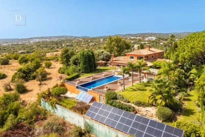 Moradia T5 para Venda em Loule (São Clemente)