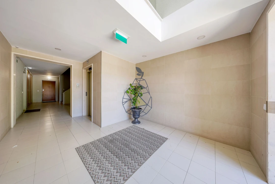 Apartamento T1 para Arrendamento em Portimão Foto 34