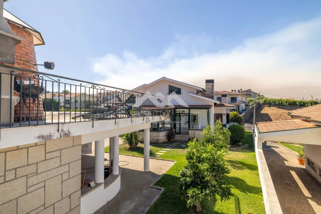Moradia T5 para Venda em Gondomar (São Cosme), Valbom e Jovim Foto 60