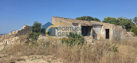 Terreno para Venda em Albufeira e Olhos de Água