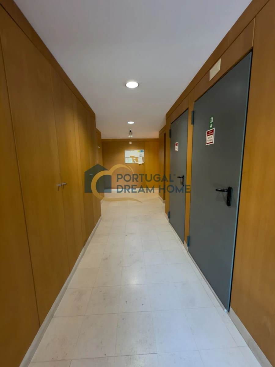 Apartamento T2 para Venda em Albufeira e Olhos de Água Foto 9