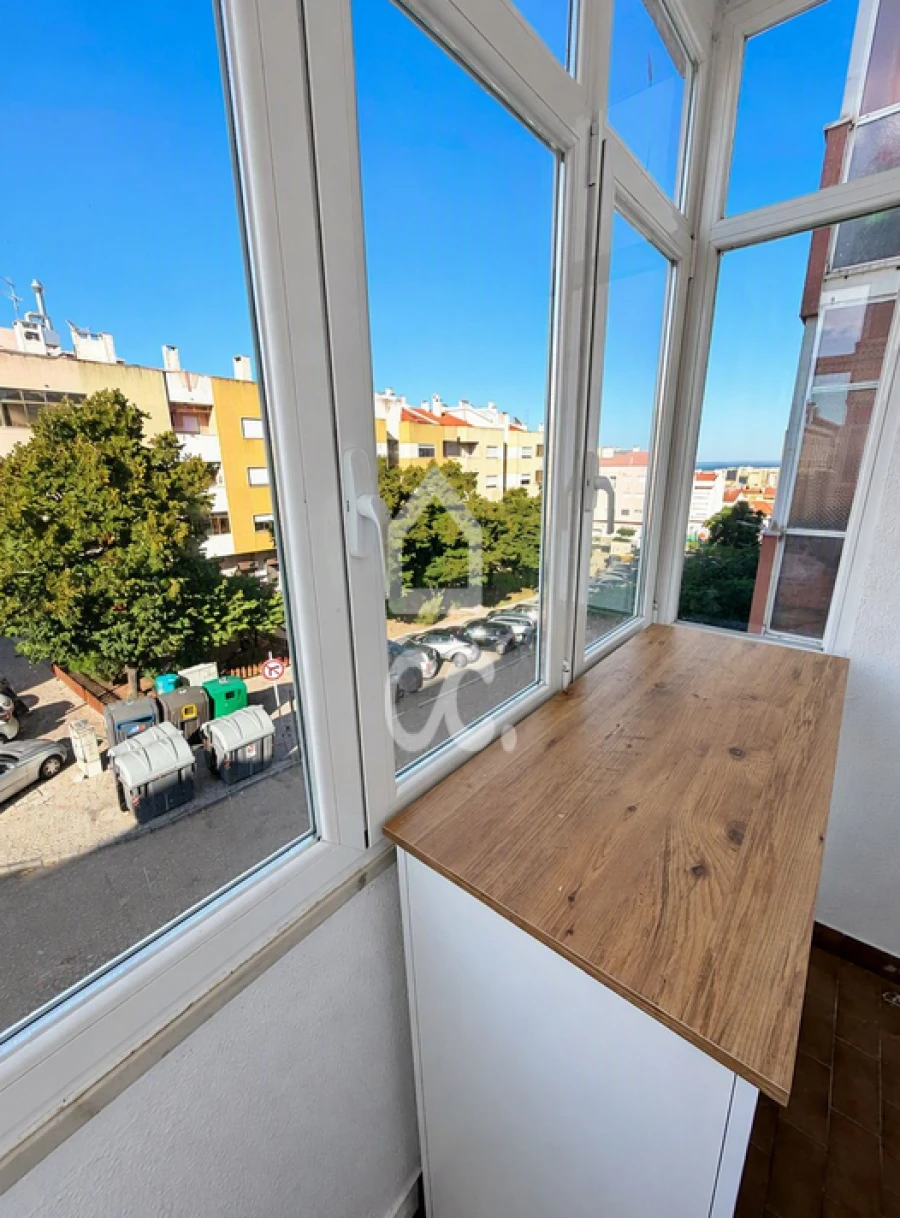 Apartamento T3 para Venda em Sacavém e Prior Velho Foto 7