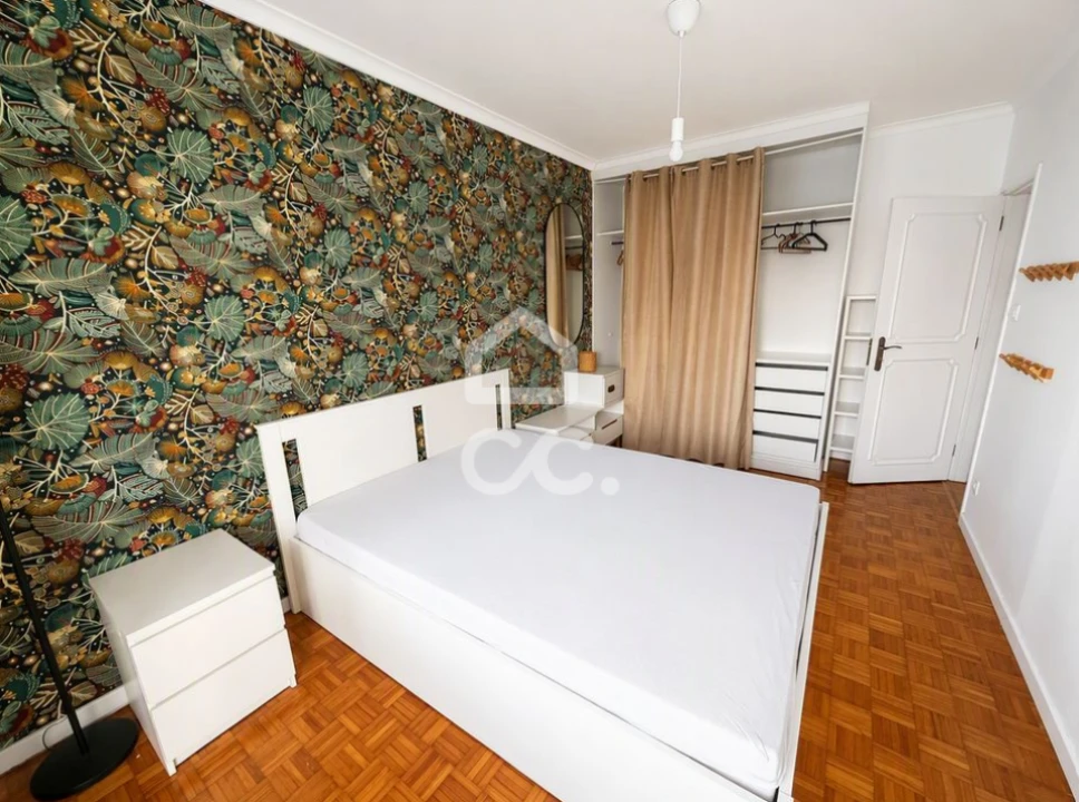 Apartamento T3 para Venda em Sacavém e Prior Velho Foto 16