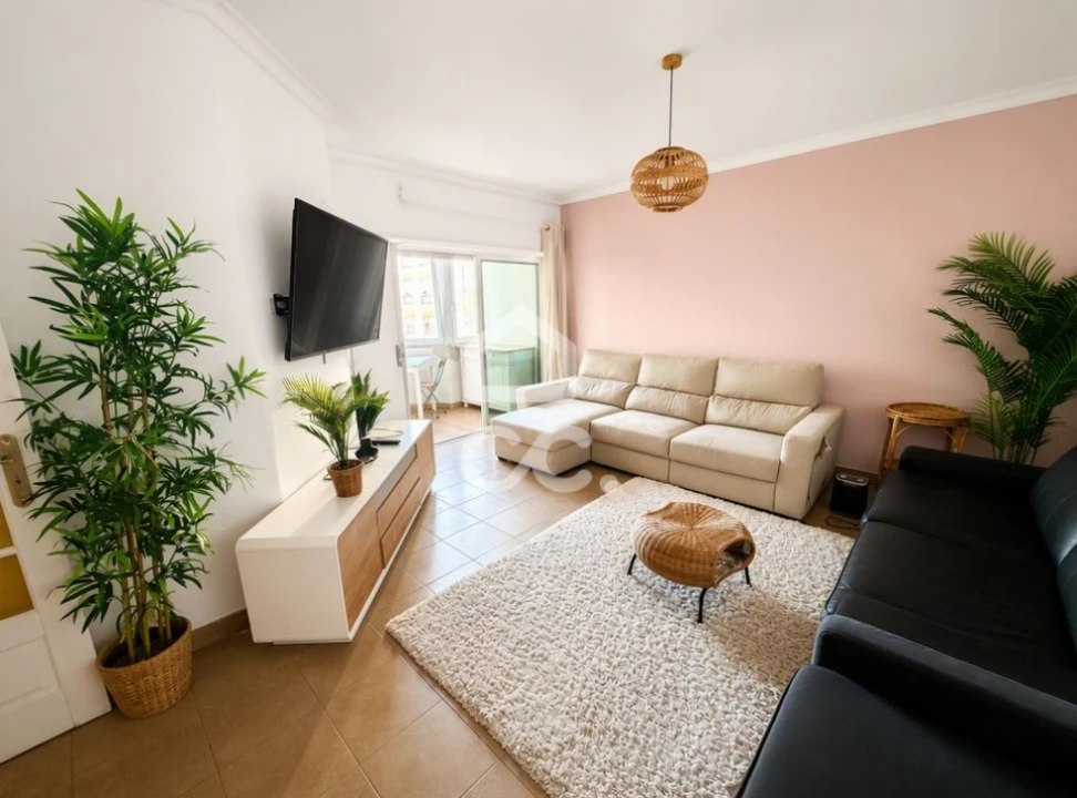 Apartamento T3 para Venda em Sacavém e Prior Velho Foto 1
