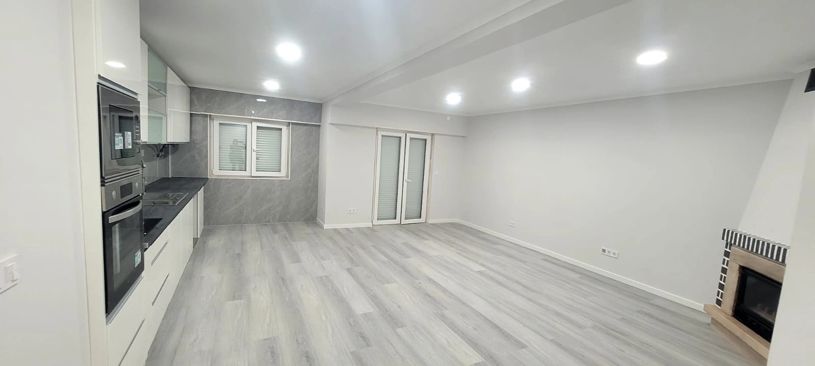 Apartamento T4 para Venda em Amora Foto 8